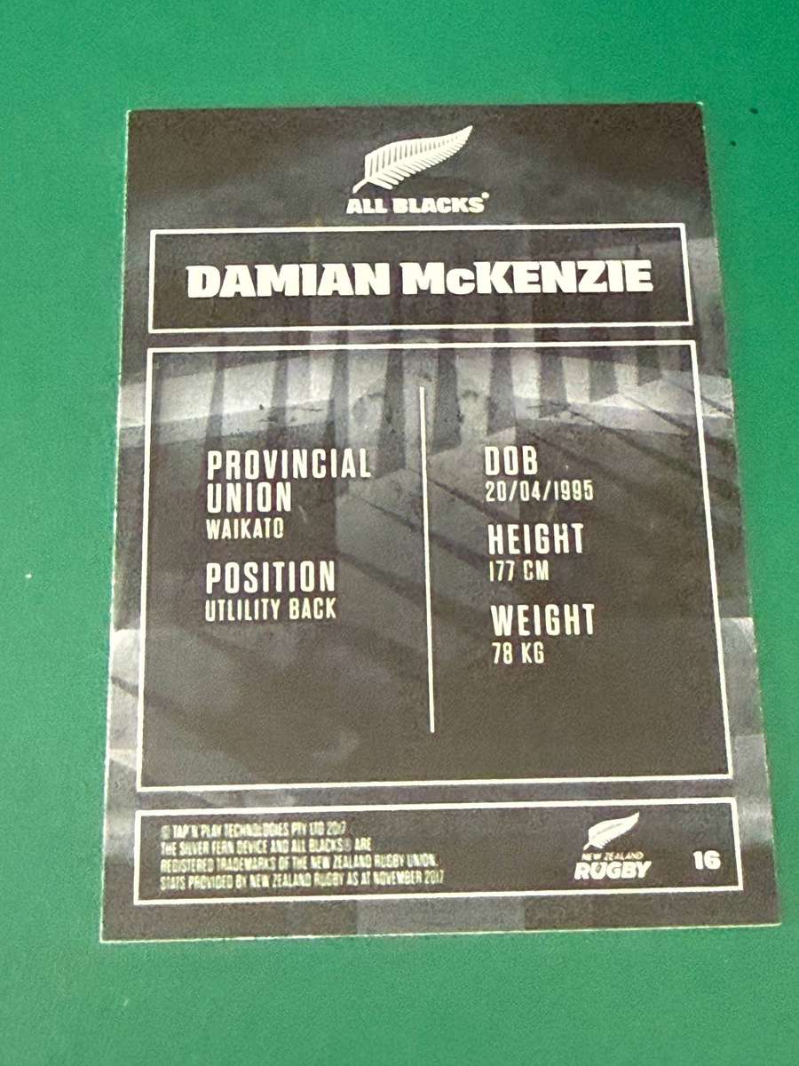 Rugby Card - *SIGNED* Damian McKenzie 2017 NZ Tap and Play Rugby Card