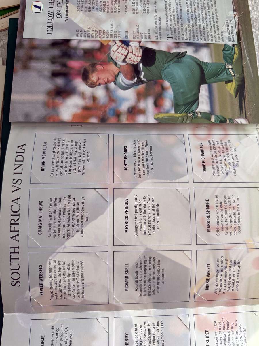 Cricket Album - 1992 Total Cricket Album and Tour Guide