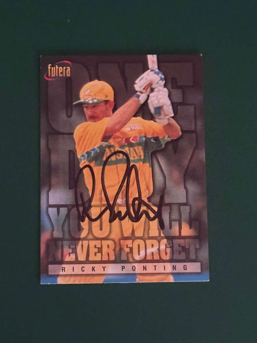 Cricket Card - *SIGNED* Ricky Ponting 1996 Futera Cricket Card