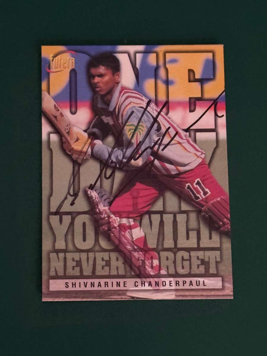 Cricket Card - *SIGNED* Shivnarine Chanderpaul 1996 Futera Cricket Card