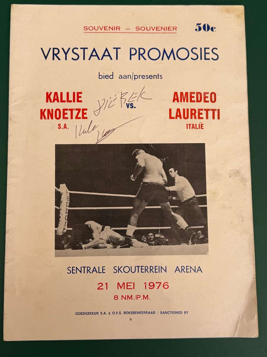 Boxing Programme - *SIGNED* Kallie Knoetze vs Amedo Lauretti (Italy) 21/05/1976