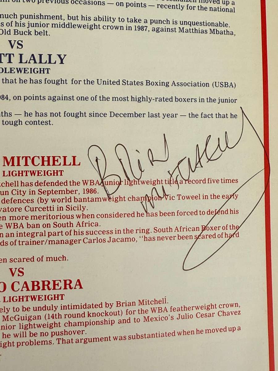 Boxing Programme - *SIGNED* Brian Mitchell vs Danilo Cabrera 04/06/1988