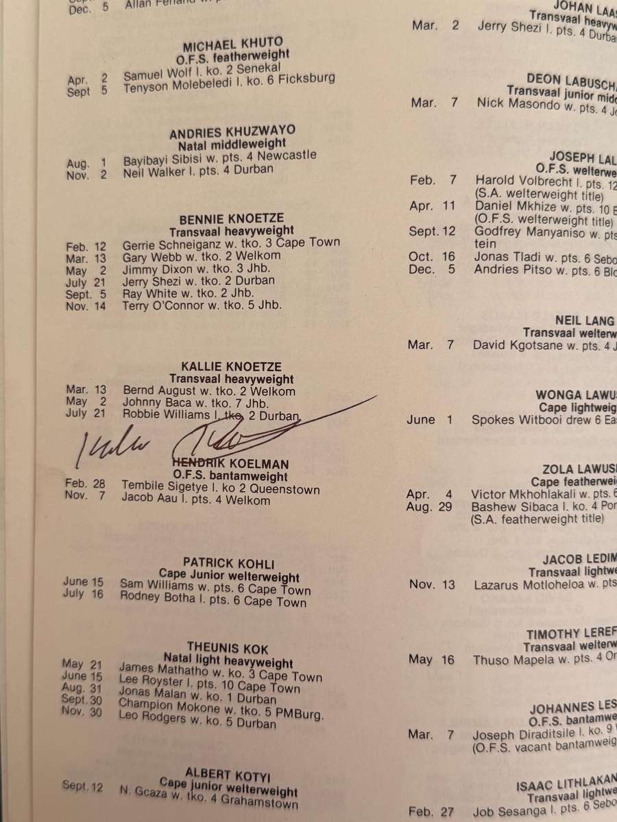 Boxing Booklet/Brochure - *SIGNED* King Korn Record Book 1982