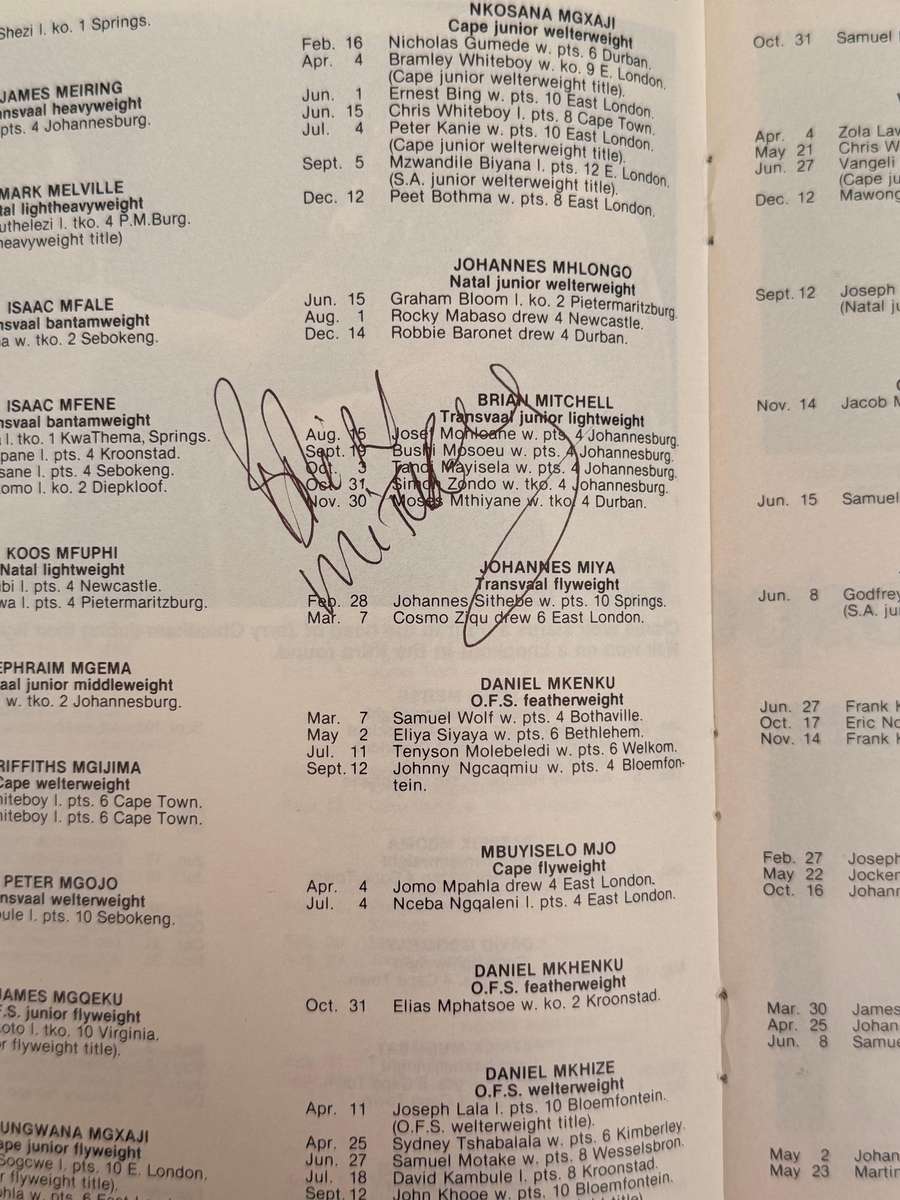 Boxing Booklet/Brochure - *SIGNED* King Korn Record Book 1982