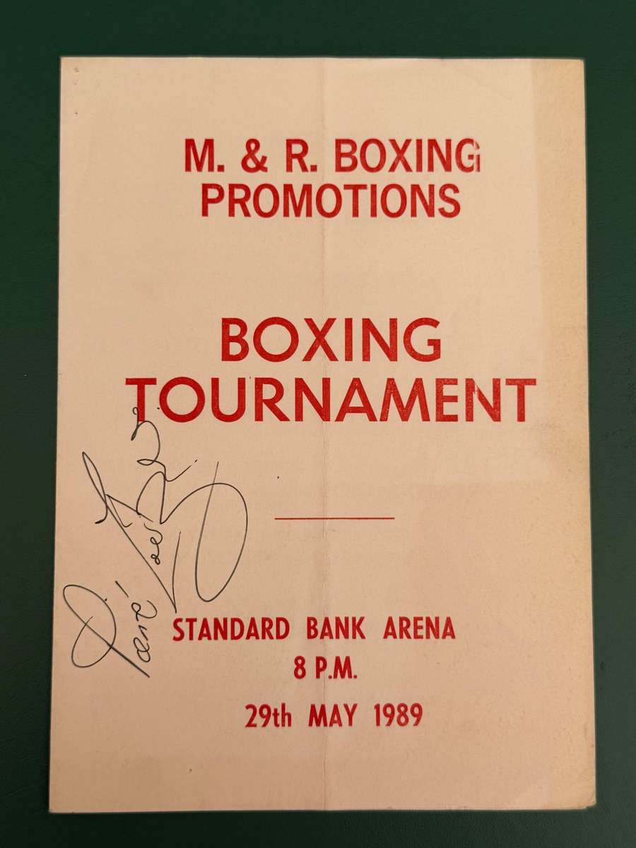 Boxing Programme - *SIGNED* Pierre Coetzer (SA) vs Michael Greer (USA) 29/05/1989