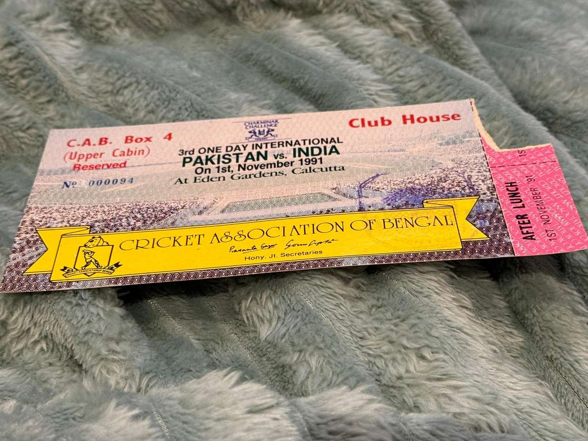 Cricket Ticket - Pakistan vs India 1/11/1991 (Eden Gardens)
