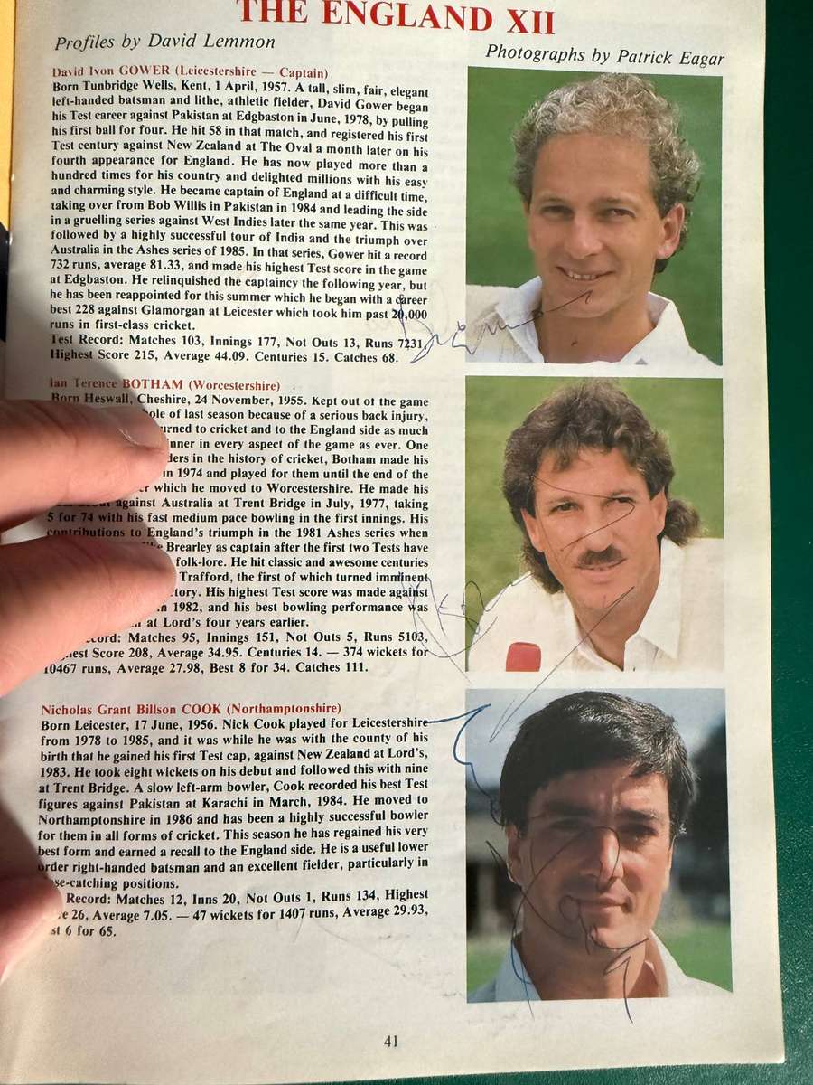 Cricket Programme - *SIGNED by 30* England vs Australia 27 July - 1 August 1989 (Fourth Ashes Test)