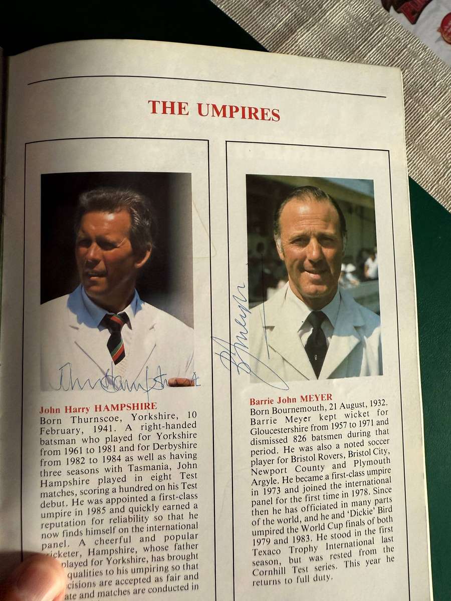 Cricket Programme - *SIGNED by 30* England vs Australia 27 July - 1 August 1989 (Fourth Ashes Test)