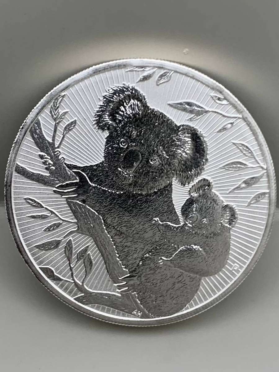 (  TWO OUNCE  )   2018 AUSTRALIAN    MOTHER/BABY  KOALA BEARS     PURE SILVER    QUEEN ELIZABETH 11