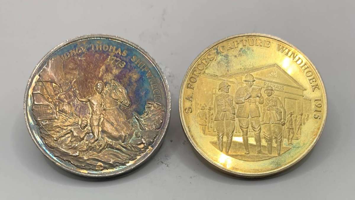 (  GILDED SILVER  )   HISTORY OF SOUTH AFRICA     TWO MEDALLIONS      ONE BID FOR BOTH