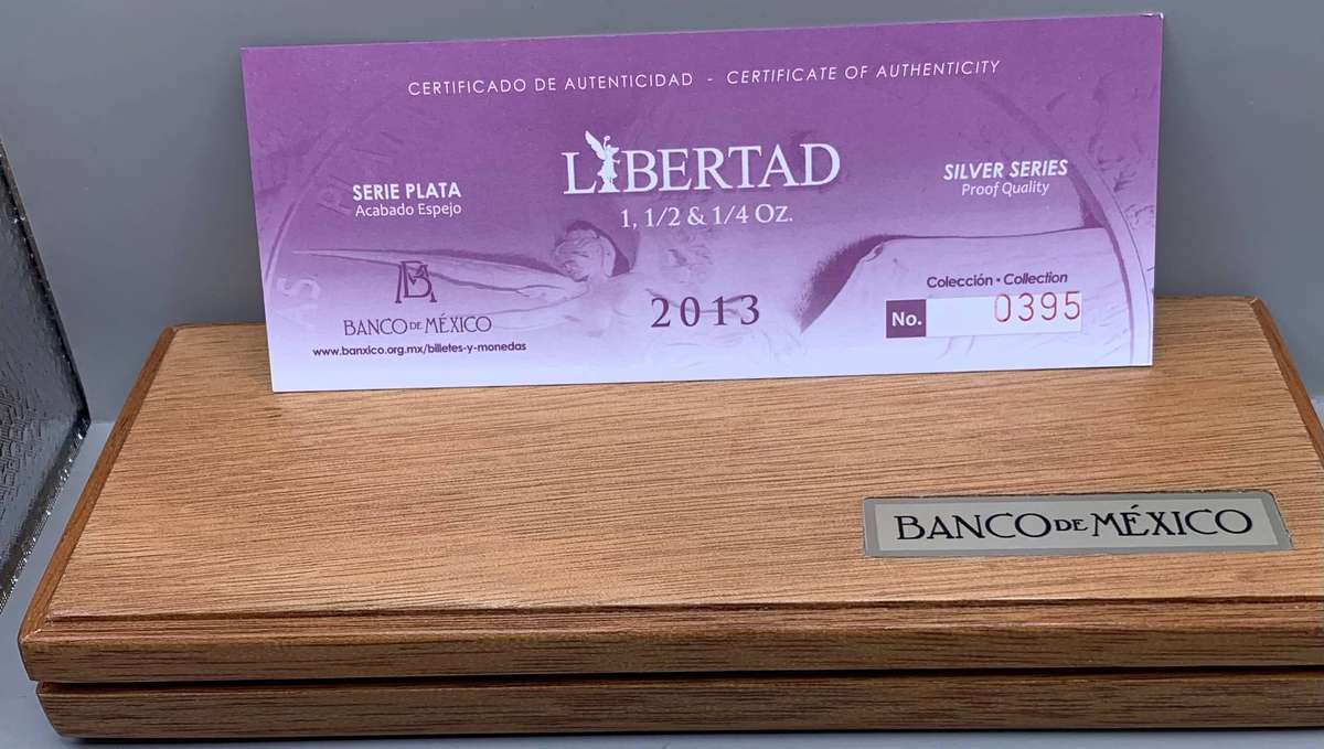 (  BANCO de MEXICO )  2013  LIBERTAD THREE COIN PROOF SILVER SET , RARE LOW MINTAGE YEAR