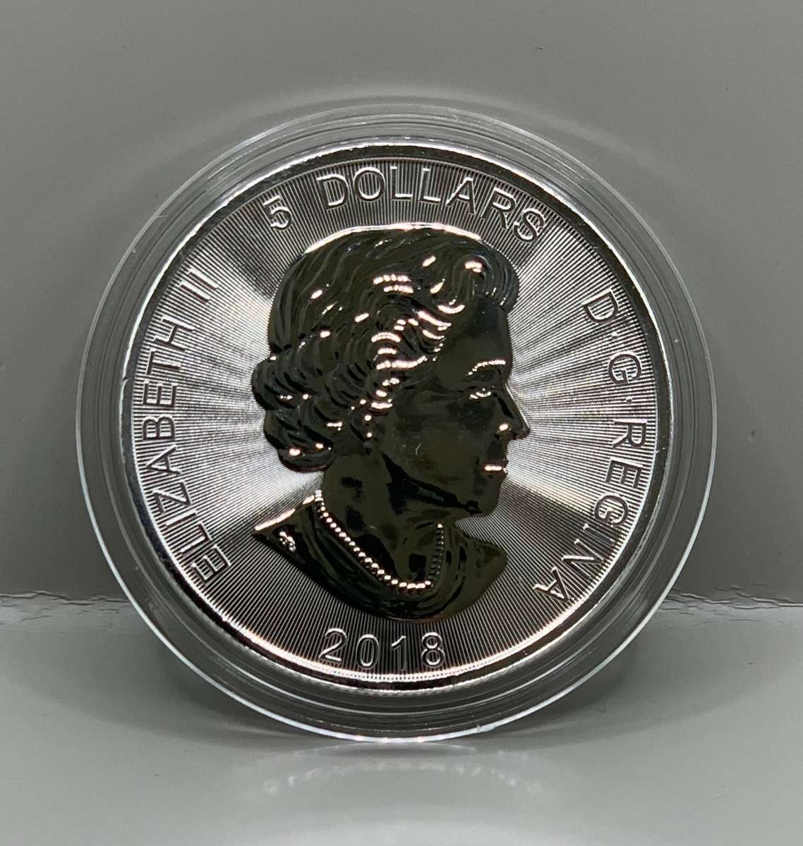 ( RCM PREDATOR SERIES )    2018    " THE WOLF "    1oz    PURE SILVER IN A CAPSULE