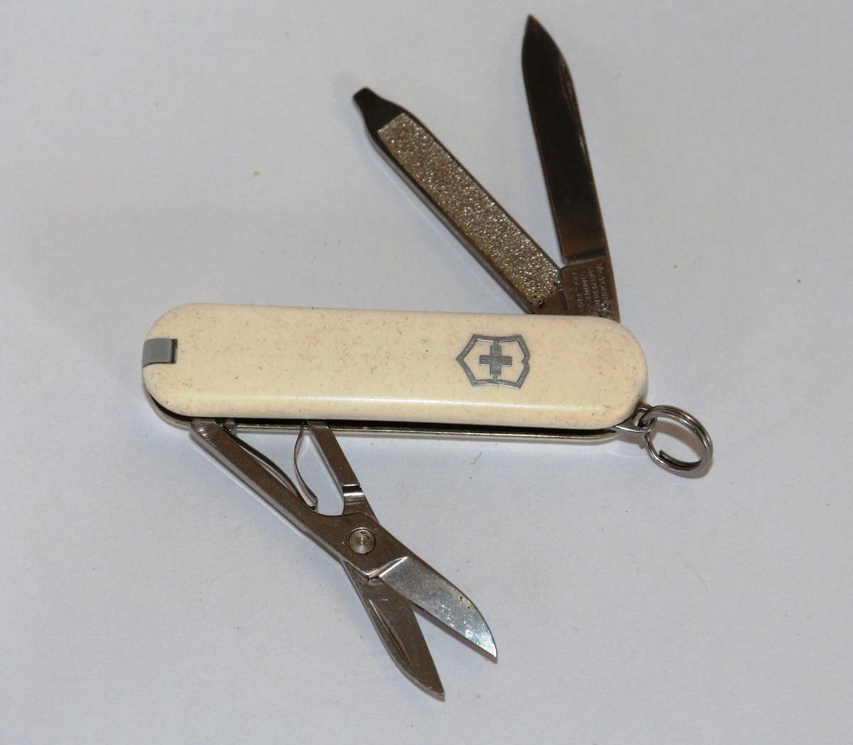 Victorinox - 58mm - Swiss Army Knife - (Classic SD)