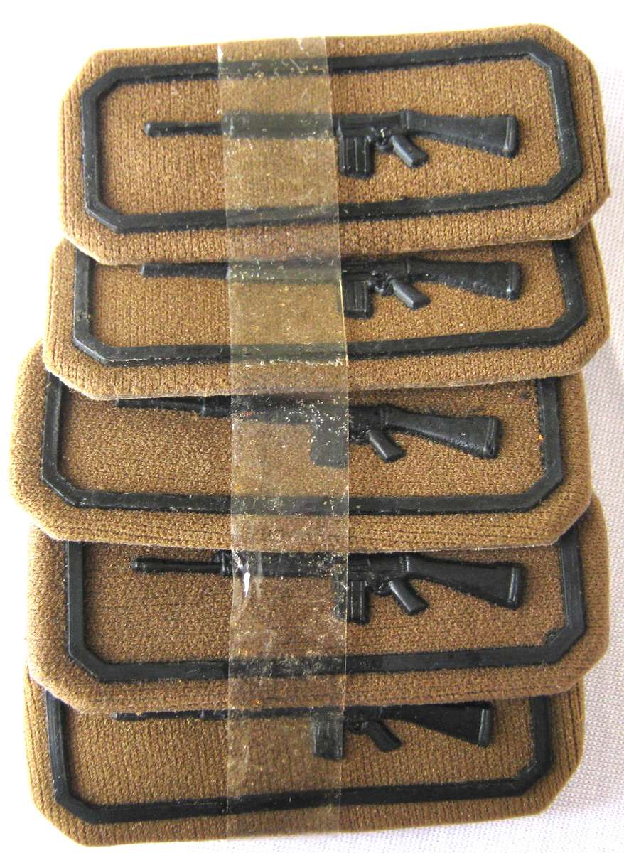 5 OLD ARMY SMALL ARMS COMPETITION (MARKSMAN) TUPPERWARE SKIET BALKIES BREAST BADGES SOLD TOGETHER