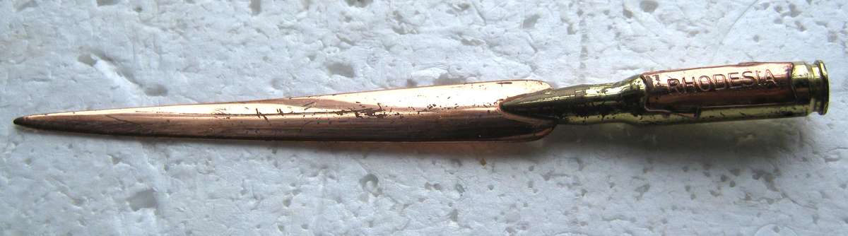 "RHODESIA" LETTER OPENER MADE OF COPPER AND BRASS 7.62 INERT BULLET IN GOOD CONDITION