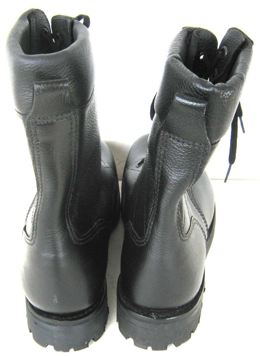 S.A. NAVY BLACK COMBAT BOOTS SIZE 10 IN UNUSED CONDITION