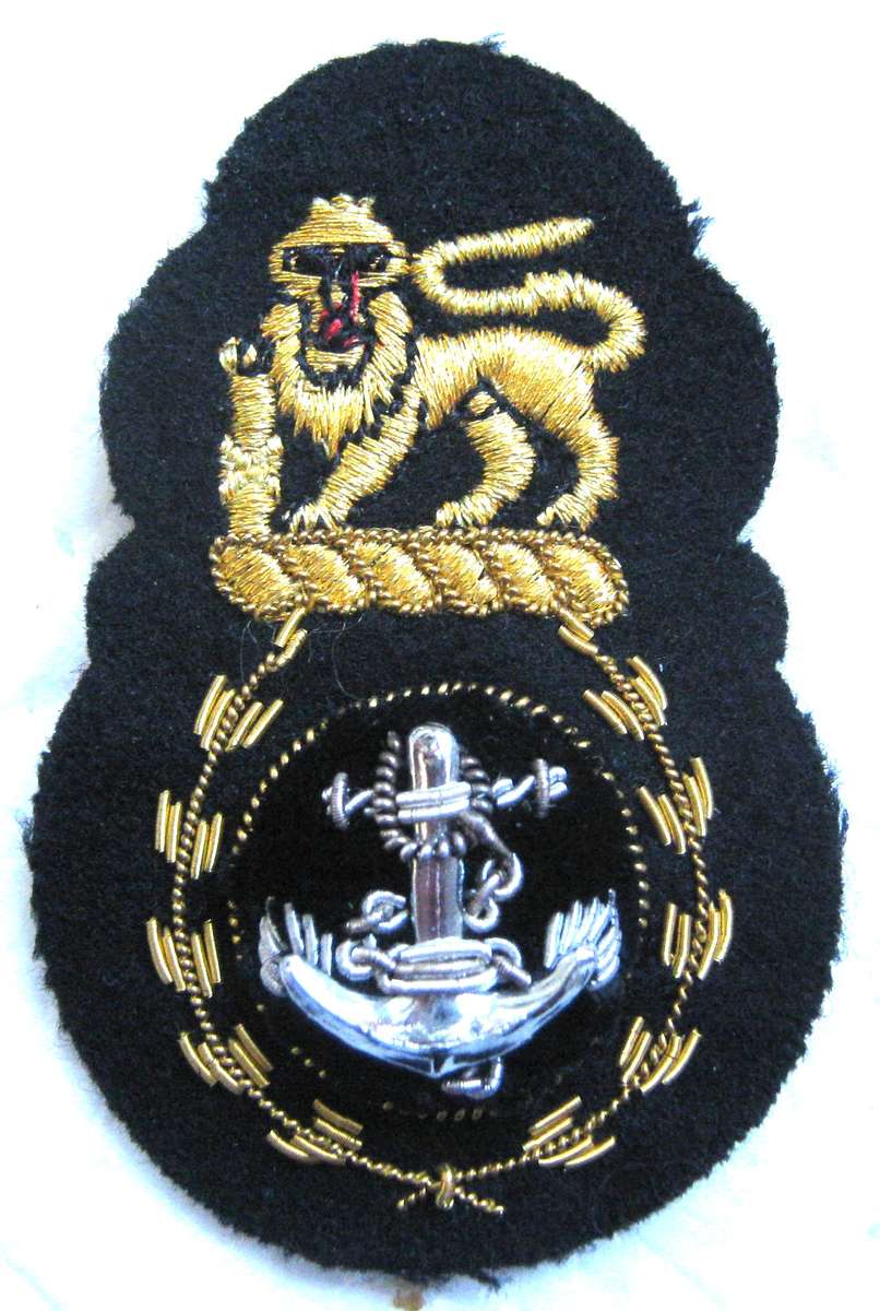 S.A. NAVY CHIEF PETTY OFFICER LUREX CAP BADGE IN GOOD CONDITION