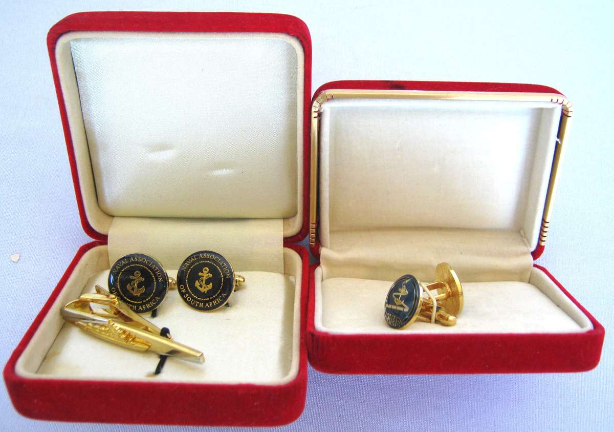 BOXED PAIR OF NAVAL ASSOCIATION CUFF LINKS WITH TIE PIN AND A PAIR OF N.E.B. CUFF LINKS ?