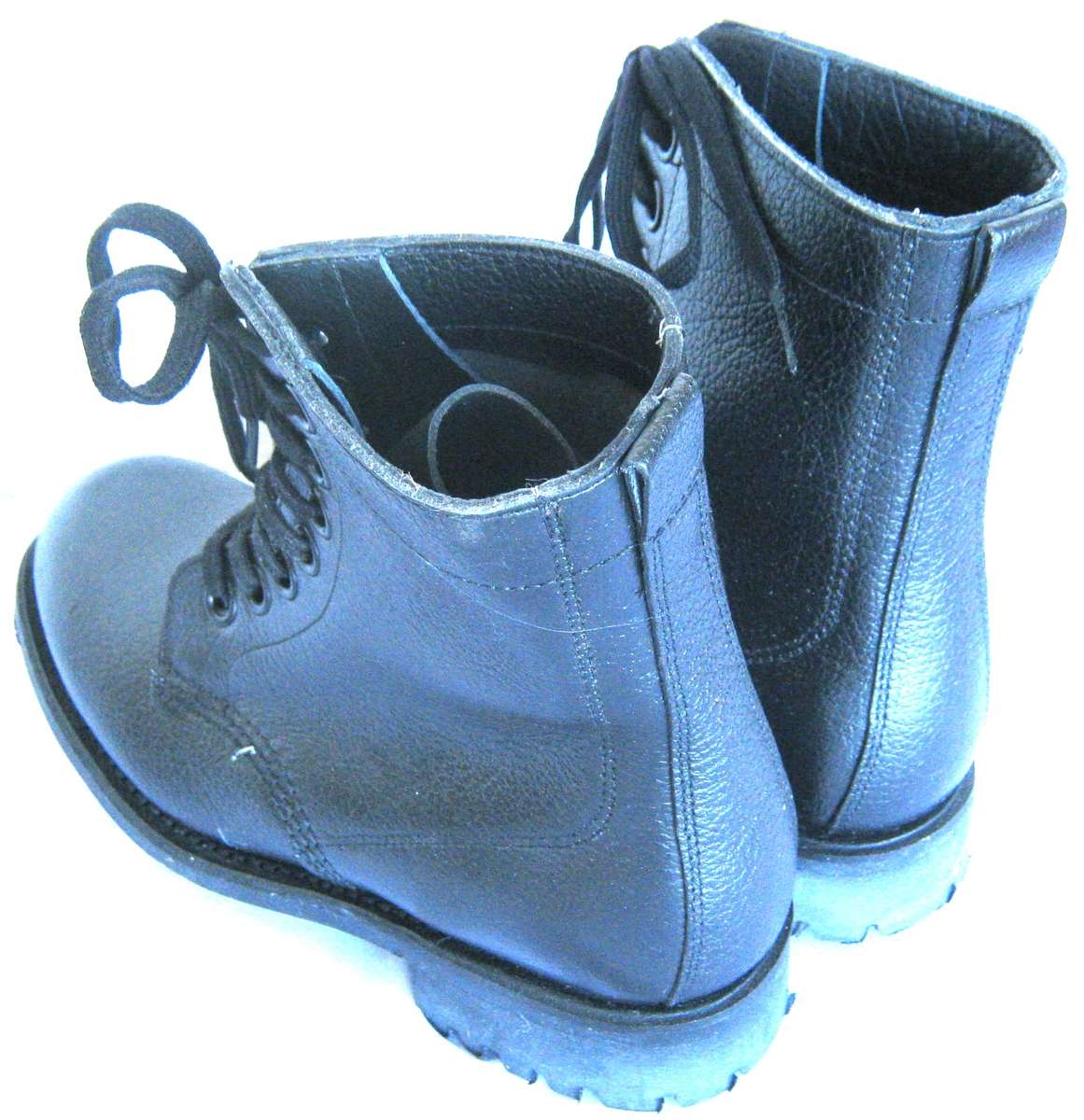 S.A. NAVY OLDER STYLE BLACK COMBAT BOOTS SIZE 3 IN  UNUSED CONDITION