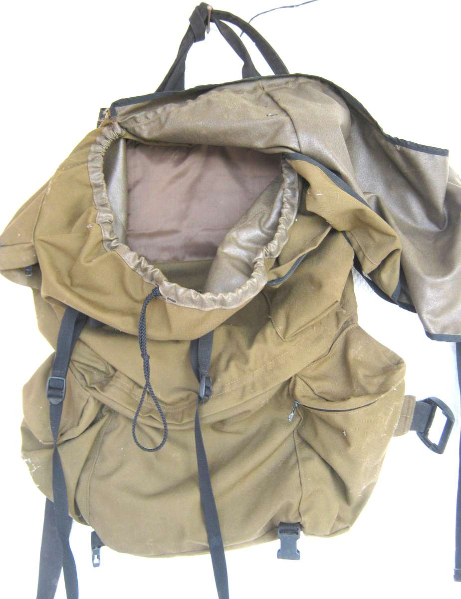 SADF 83 PATTERN RUCKSACK NO H FRAME OTHERWISE ALL ZIPS AND STRAPS IN TACT  IN VERY GOOD CONDITION