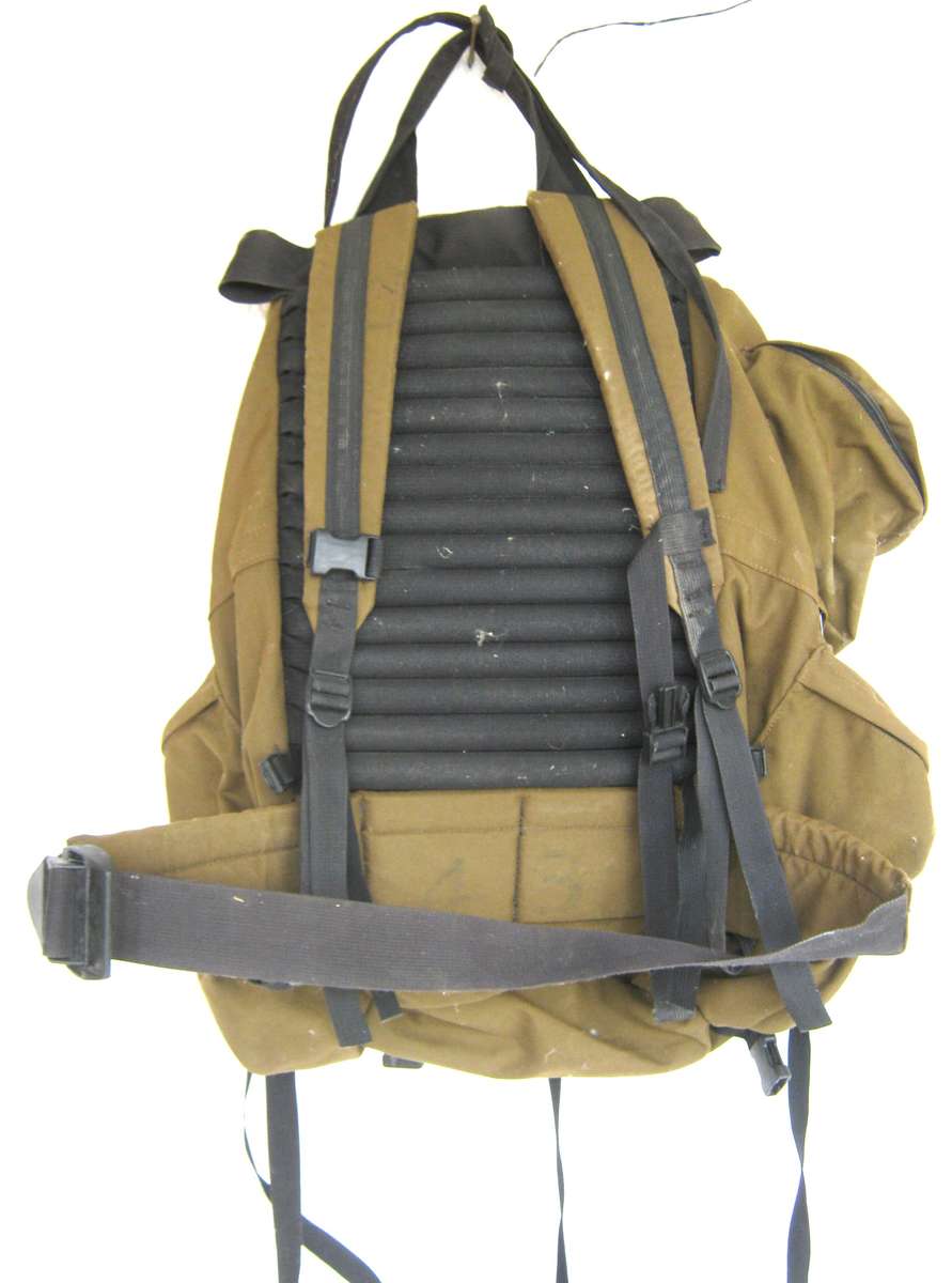 SADF 83 PATTERN RUCKSACK NO H FRAME OTHERWISE ALL ZIPS AND STRAPS IN TACT  IN VERY GOOD CONDITION