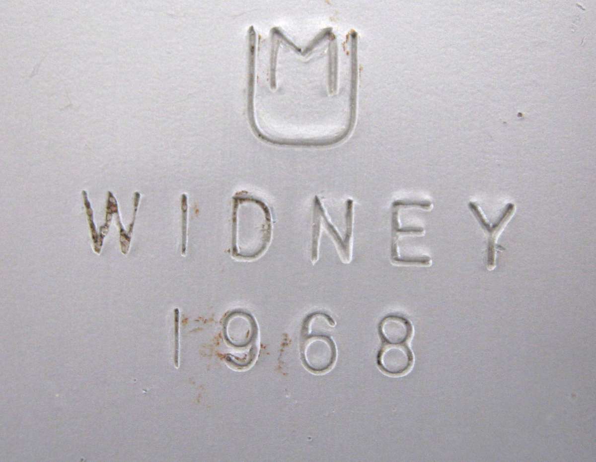 UNION OF S.A. DIXIE SET WITH UNION MILITARY STAMP DATED 1968  IN VERY GOOD CONDITION