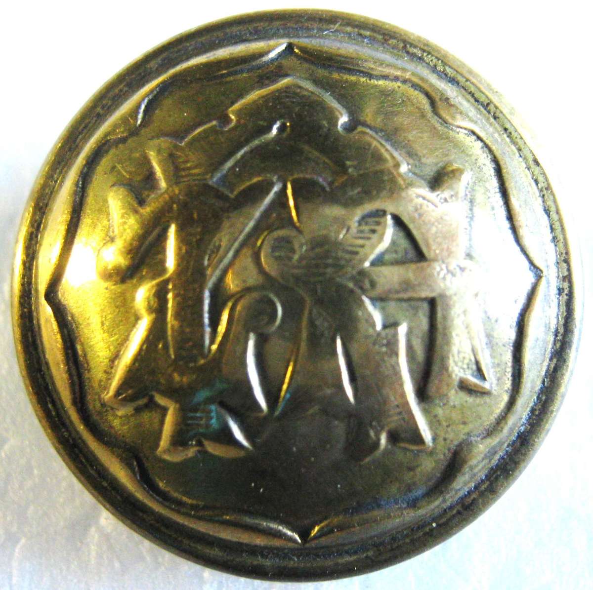 BOER WAR ERA ZAR POLICE BUTTON 24MM WIDE IN GOOD CONDITION