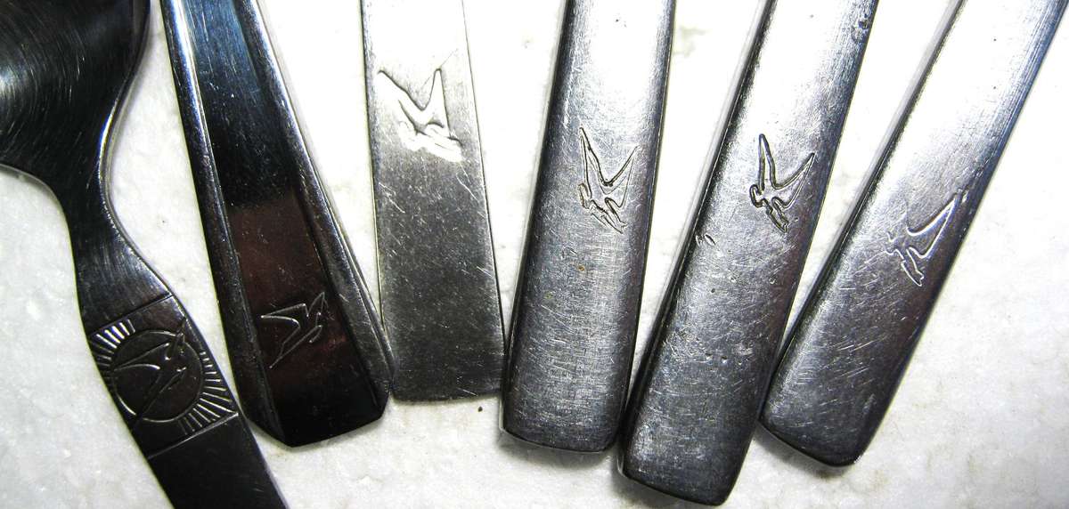 OLD SOUTH AFRICAN AIRWAYS COLLECTION OF 6 VARIOUS CUTLERY PIECES
