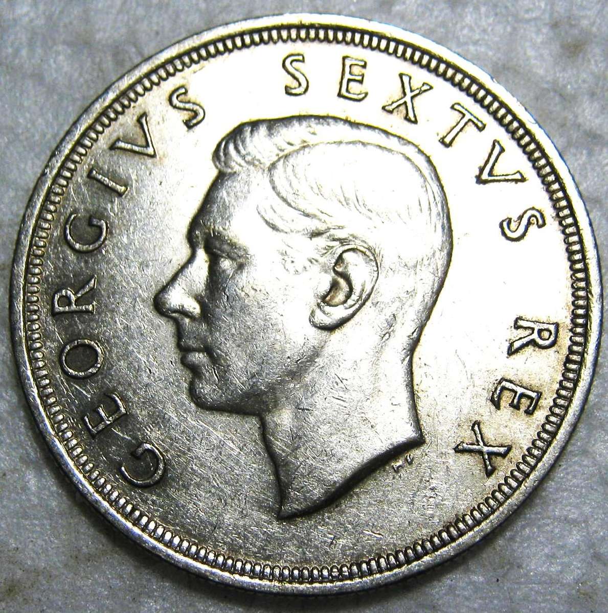 1949 FIVE SHILLINGS (CROWN) 80% SILVER 28.28 GRAMS IN GOOD CIRCULATED CONDITION