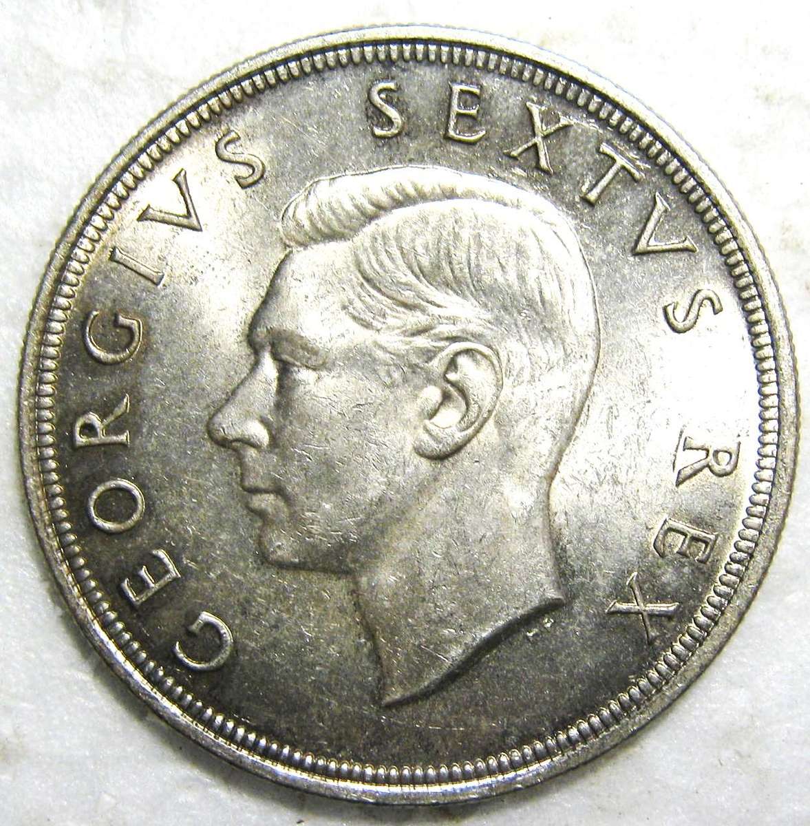 1949 FIVE SHILLINGS (CROWN) 80% SILVER 28.28 GRAMS IN GOOD CIRCULATED CONDITION