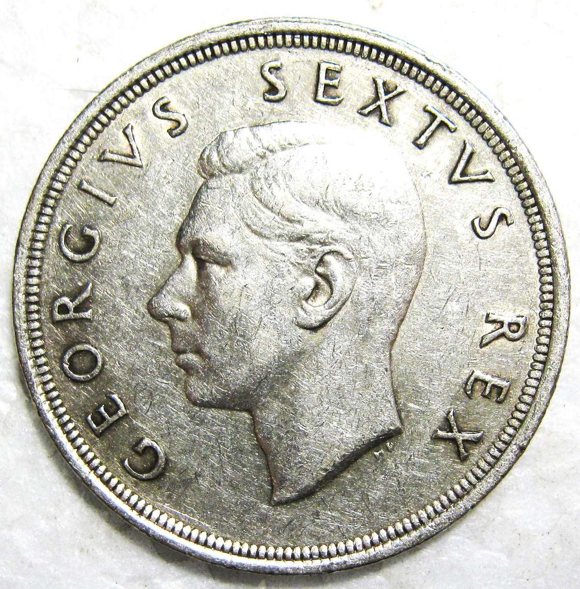 1949 FIVE SHILLINGS (CROWN) 80% SILVER 28.28 GRAMS IN GOOD CIRCULATED CONDITION