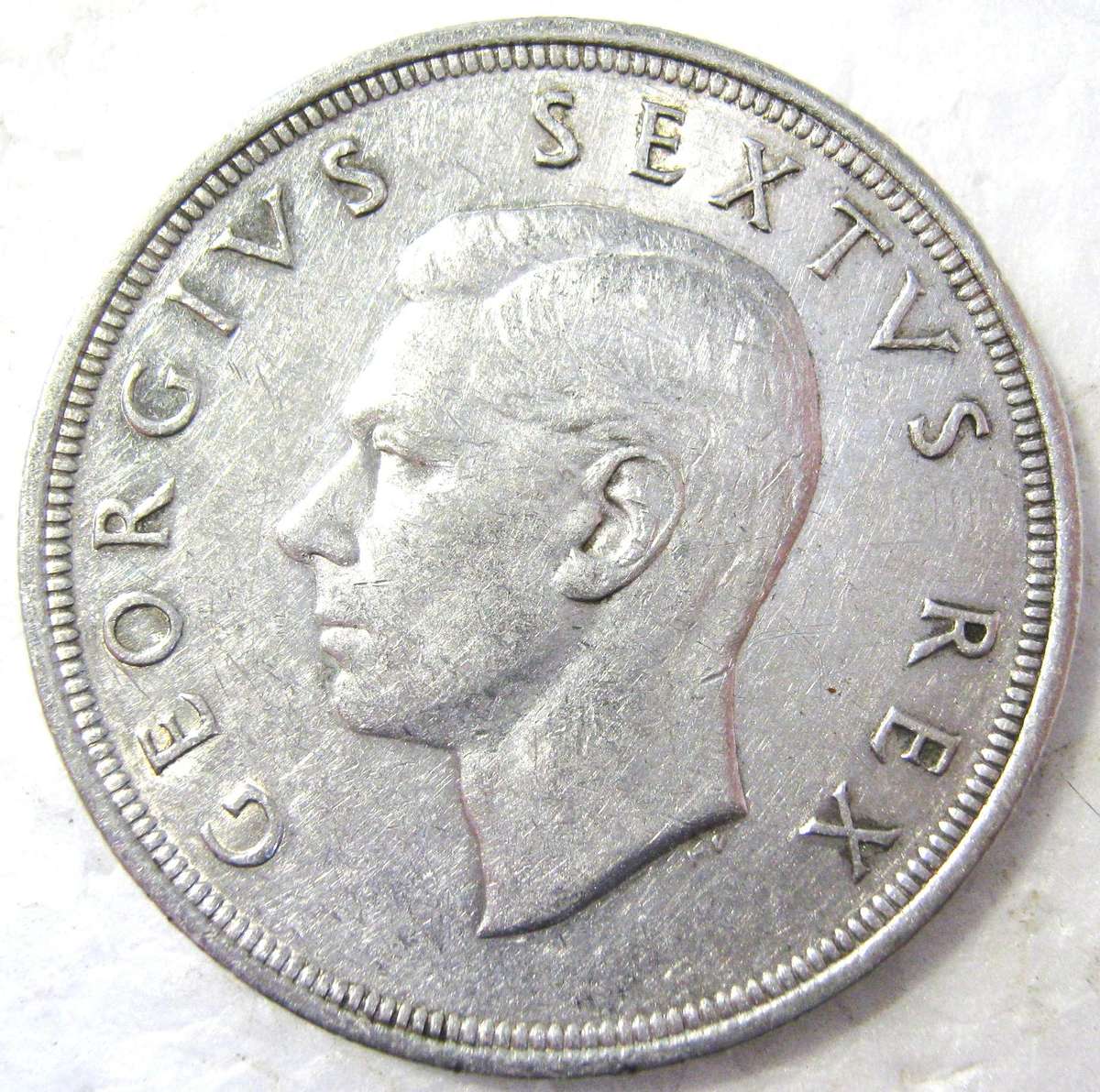 1949 FIVE SHILLINGS (CROWN) 80% SILVER 28.28 GRAMS IN GOOD CIRCULATED CONDITION