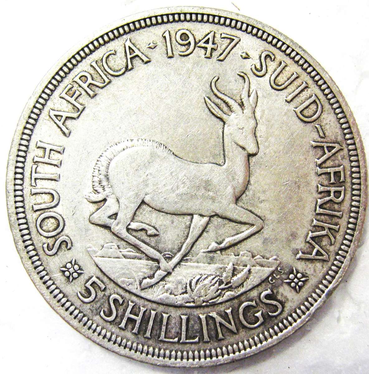 1947 FIVE SHILLINGS (CROWN) 80% SILVER 28.28 GRAMS IN GOOD CIRCULATED CONDITION