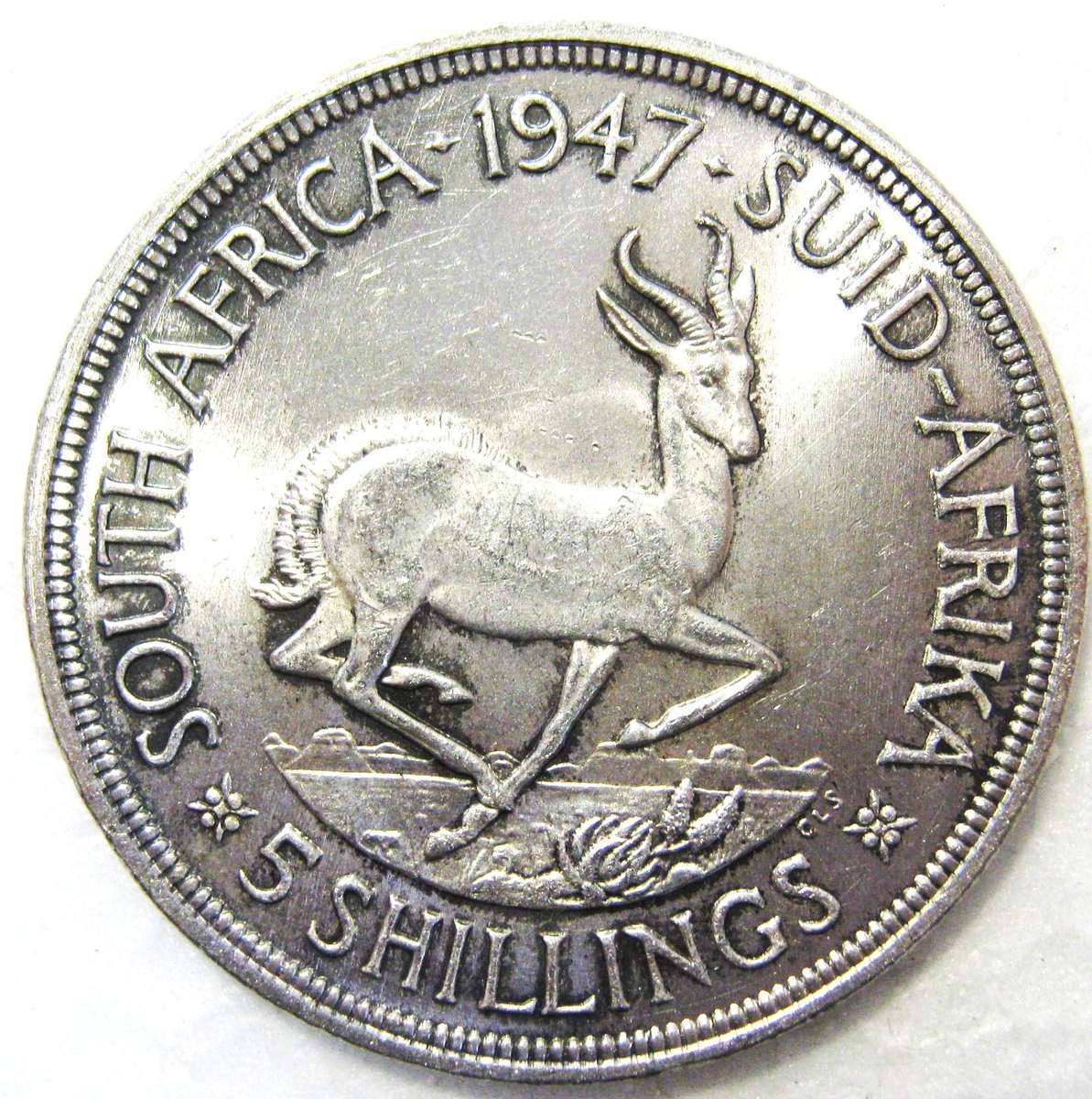 1947 FIVE SHILLINGS (CROWN) 80% SILVER 28.28 GRAMS IN GOOD CIRCULATED CONDITION