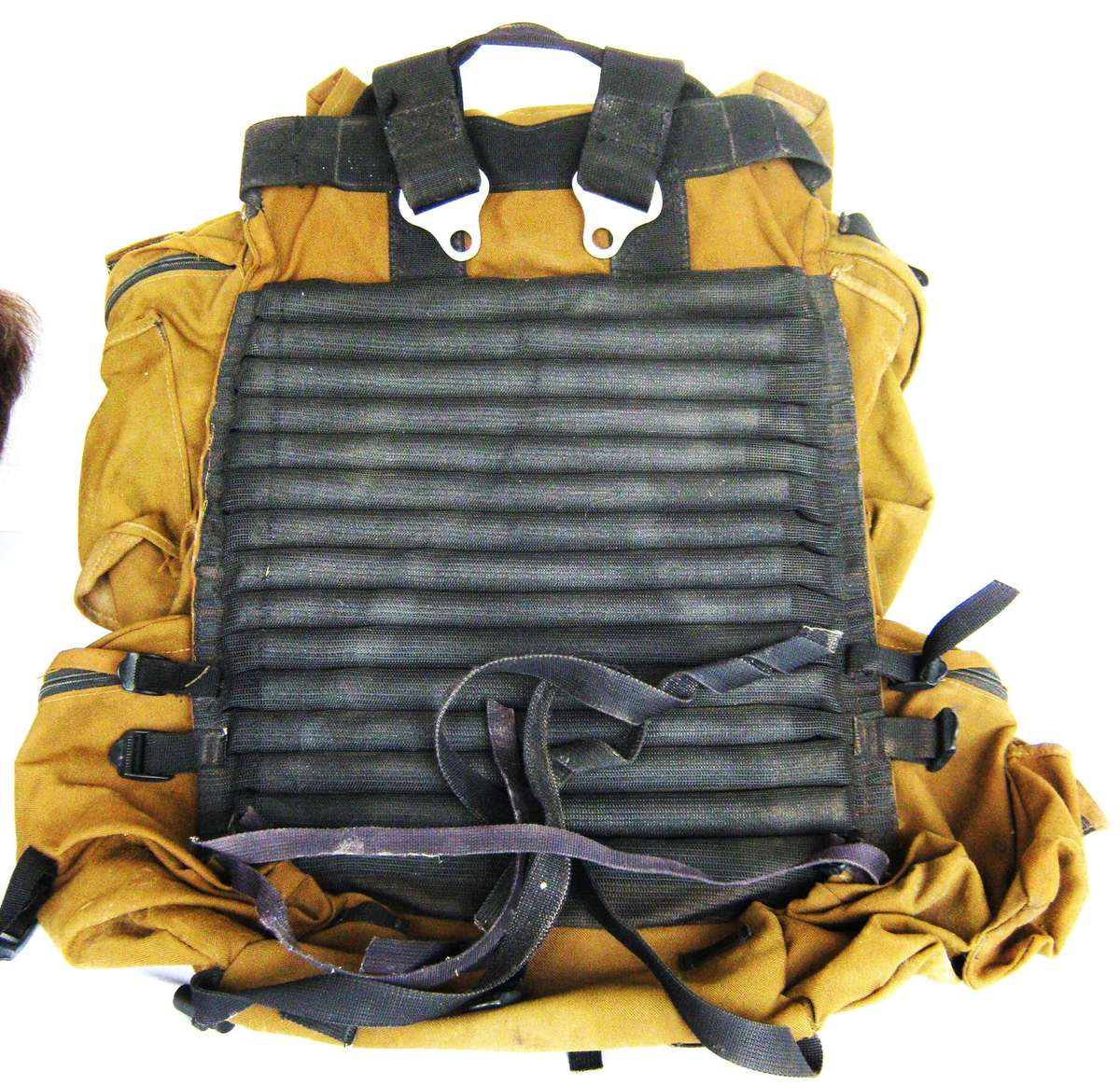 SADF 83 PATTERN RUCKSACK NO H FRAME OTHERWISE ALL ZIPS AND STRAPS IN TACT  IN VERY GOOD CONDITION