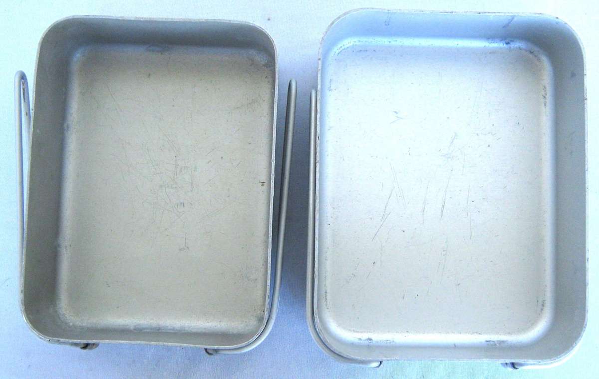 OLD SADF DIXIE SET IN GOOD USED CONDITION