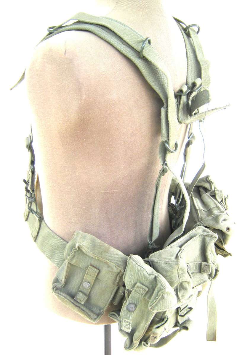 SADF 74 PATTERN WEBBING WITH YOKE, KIDNEY POUCHES AND TWO R4 AMMO POUCHES IN GOOD CONDITION