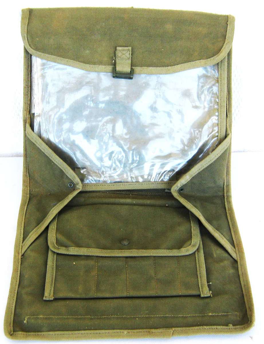 SADF OFFICERS MAP AND DOCUMENT CASE WITH STRAPS IN VERY GOOD CONDITION