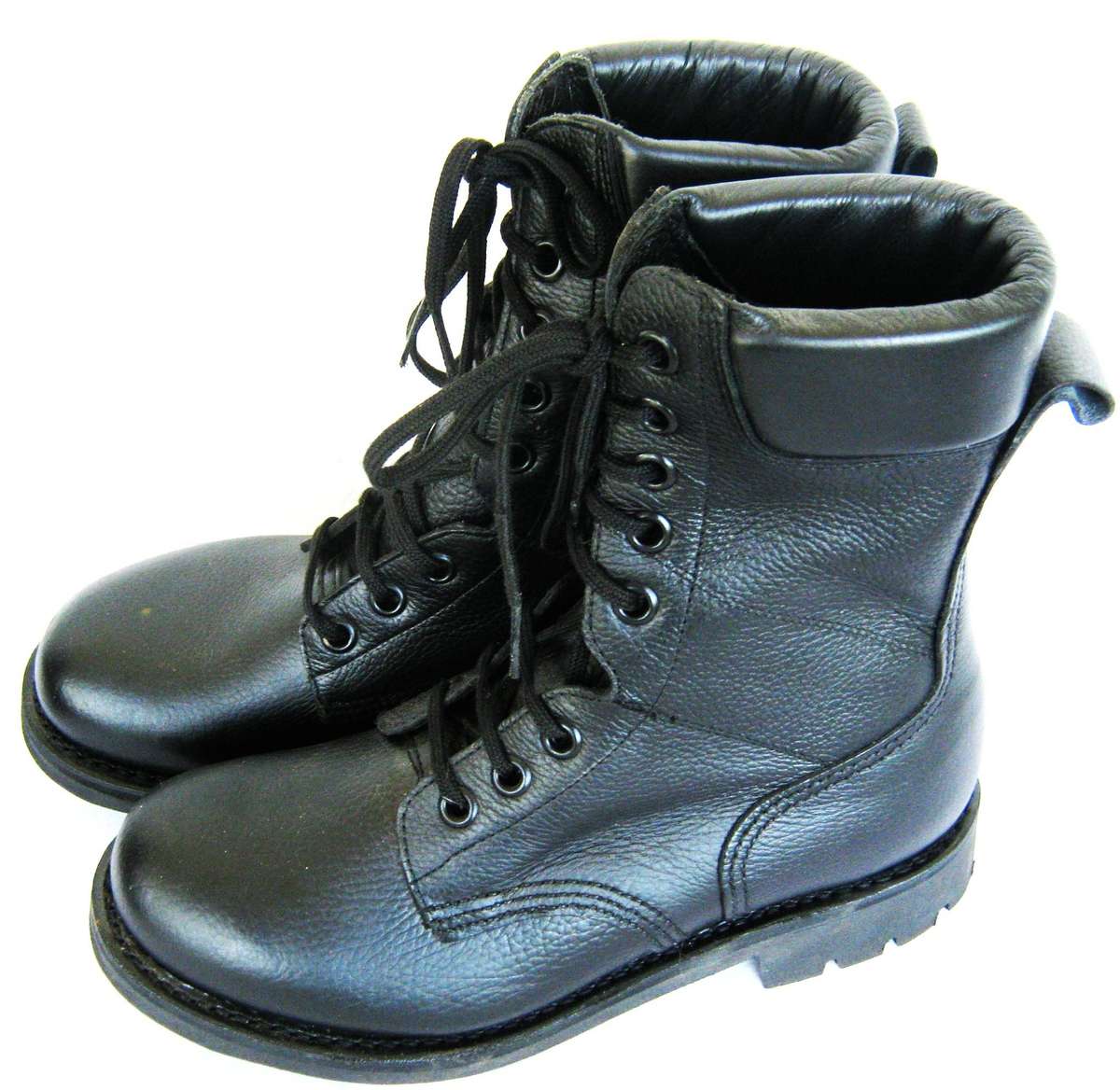 S.A. NAVY BLACK COMBAT BOOTS SIZE 5 IN UNUSED CONDITION
