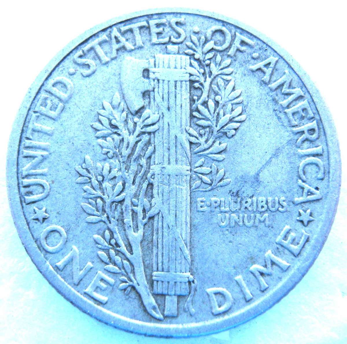 1936 U.S. MERCURY SILVER 1 DIME IN VERY GOOD CIRCULATED CONDITION