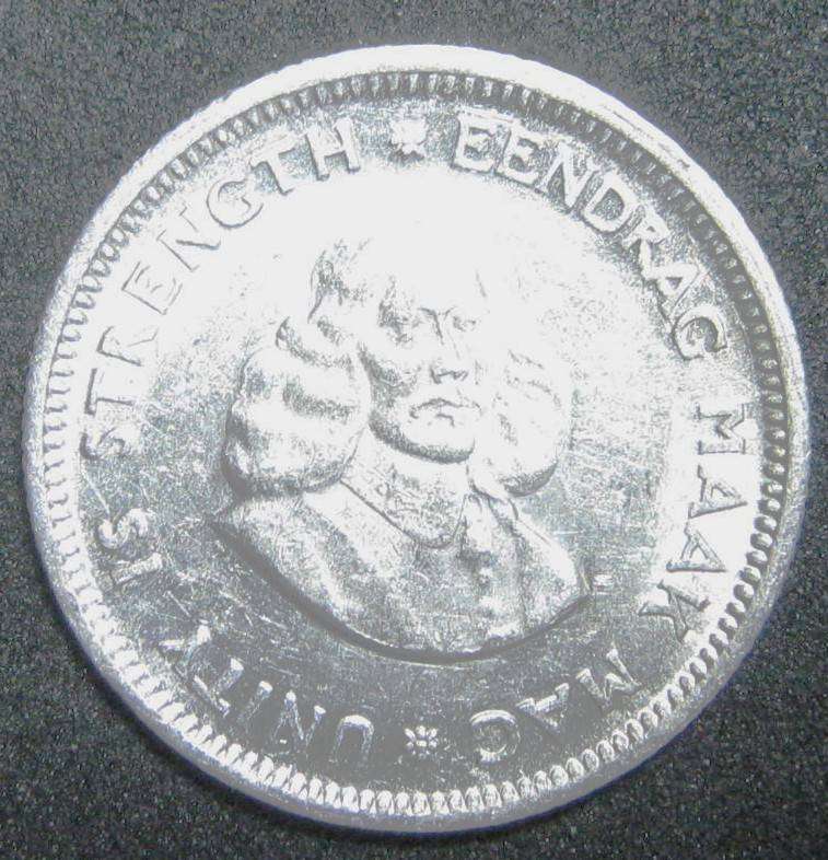 1964 S.A. SIXPENCE IN A  CIRCULATED CONDITION 3 GRAMS 50% SILVER