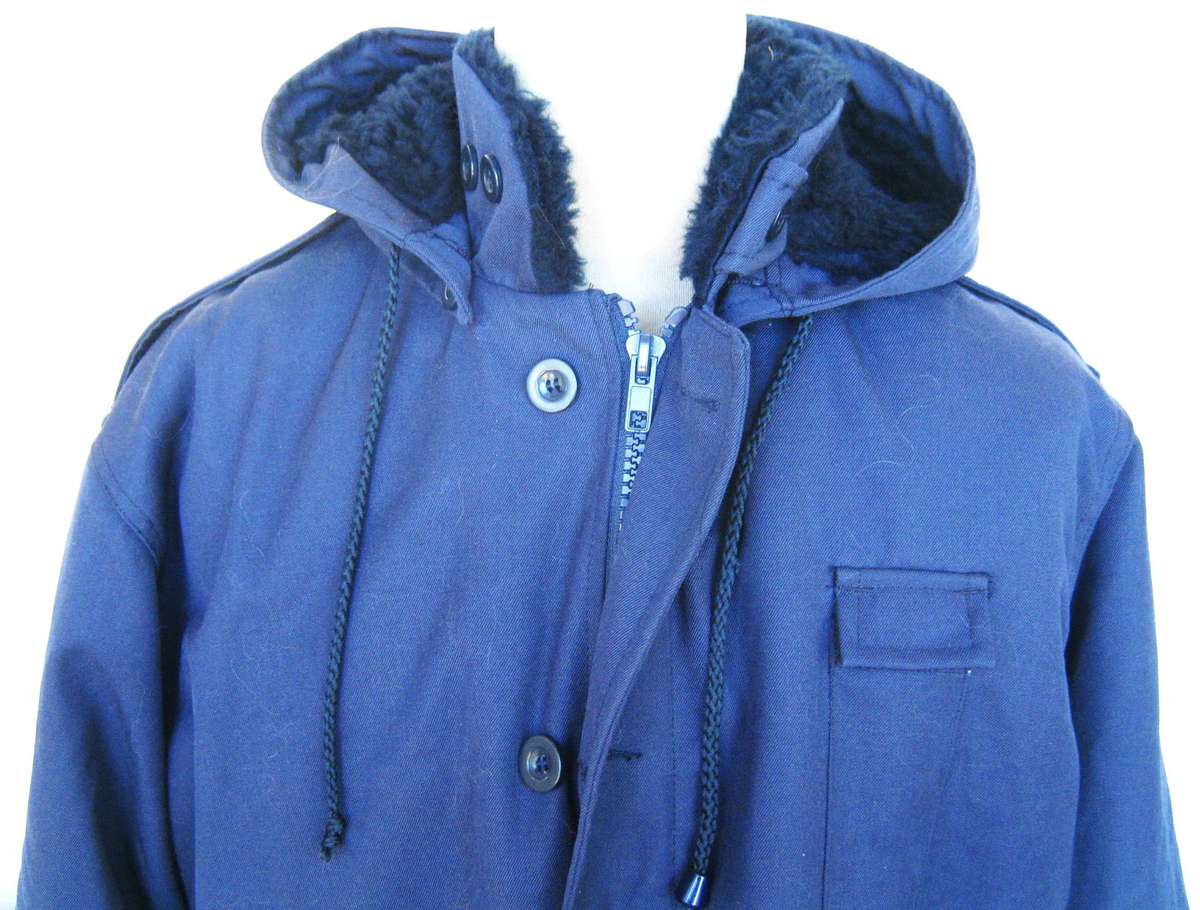 SA NAVY COLD WEATHER JACKET SIZE XXLARGE IN HARDLY USED CONDITION. SEE DIMENSIONS BELOW