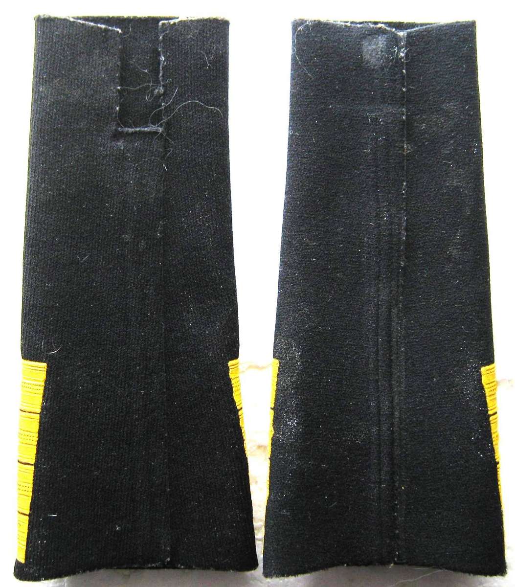 OLD S.A. NAVY PLASTICISED CAPTAIN'S SLIP ON SHOULDER BOARDS IN GOOD USED CONDITION