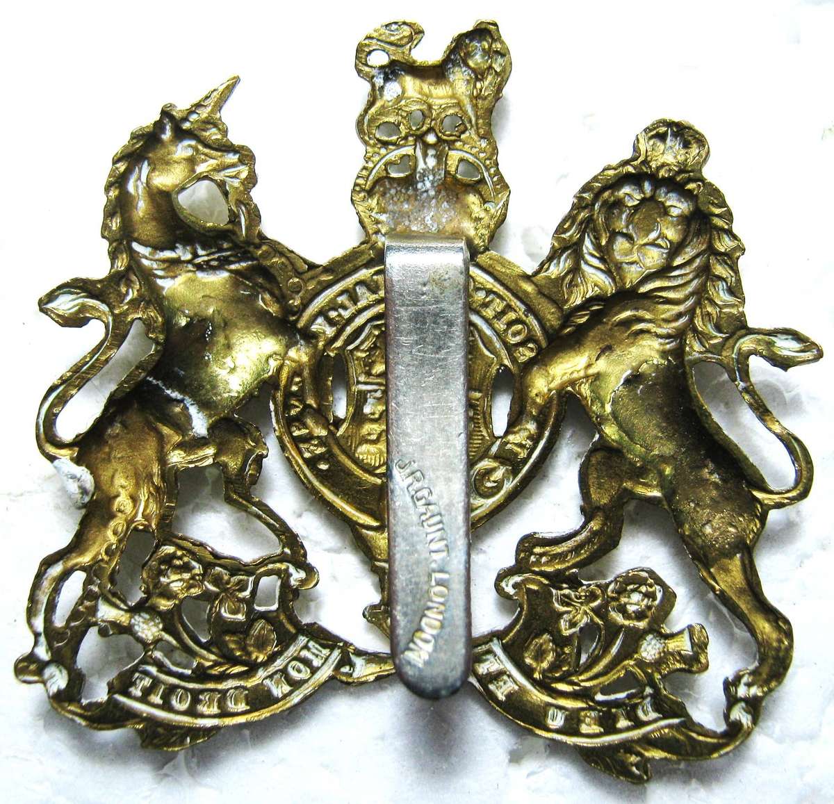 WW1 GENERAL SERVICE CORPS CAP BADGE WITH SLIDE IN OOD CONDITION