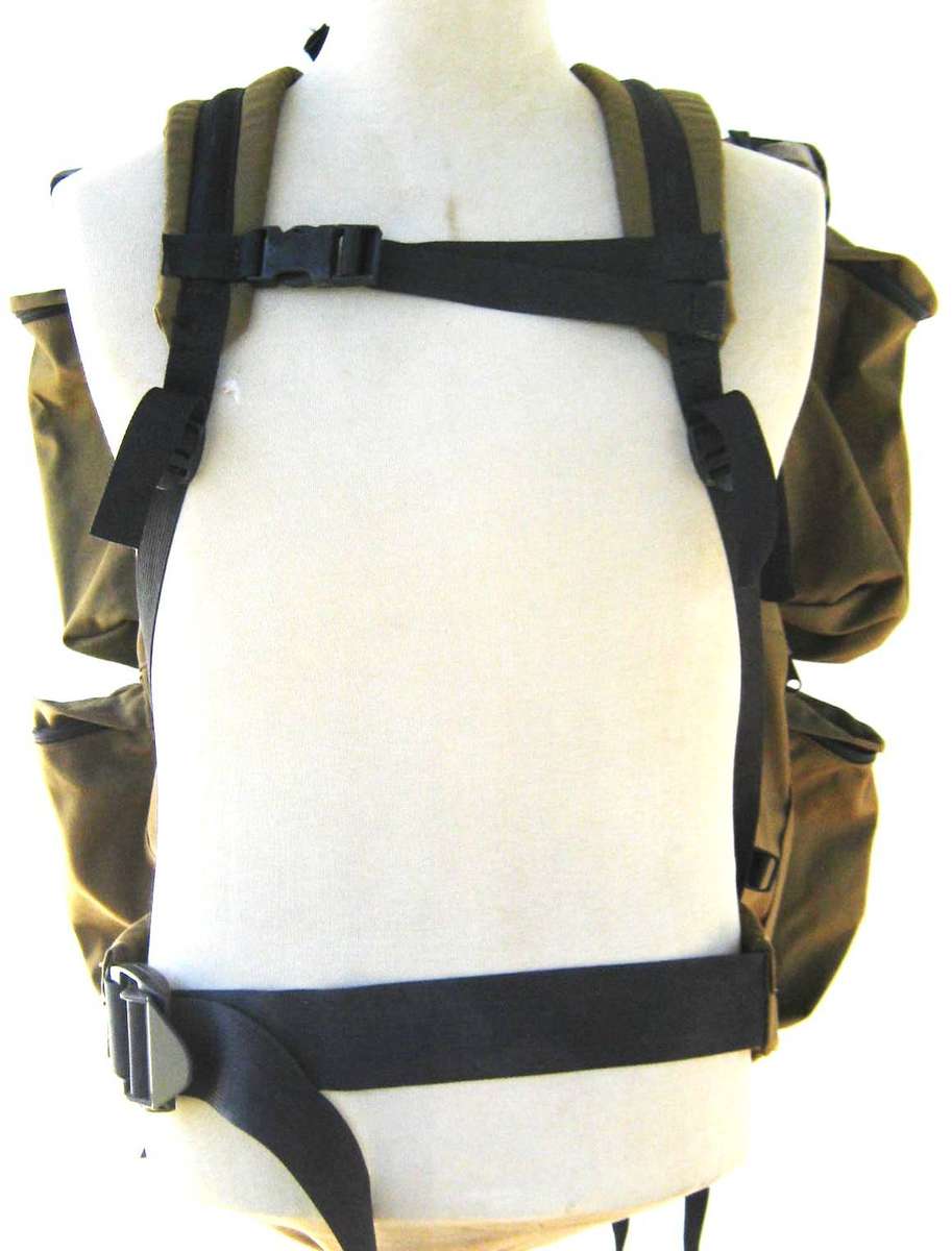 SADF 83 PATTERN RUCKSACK NO H FRAME OTHERWISE ALL ZIPS AND STRAPS IN TACT  IN UNUSED CONDITION