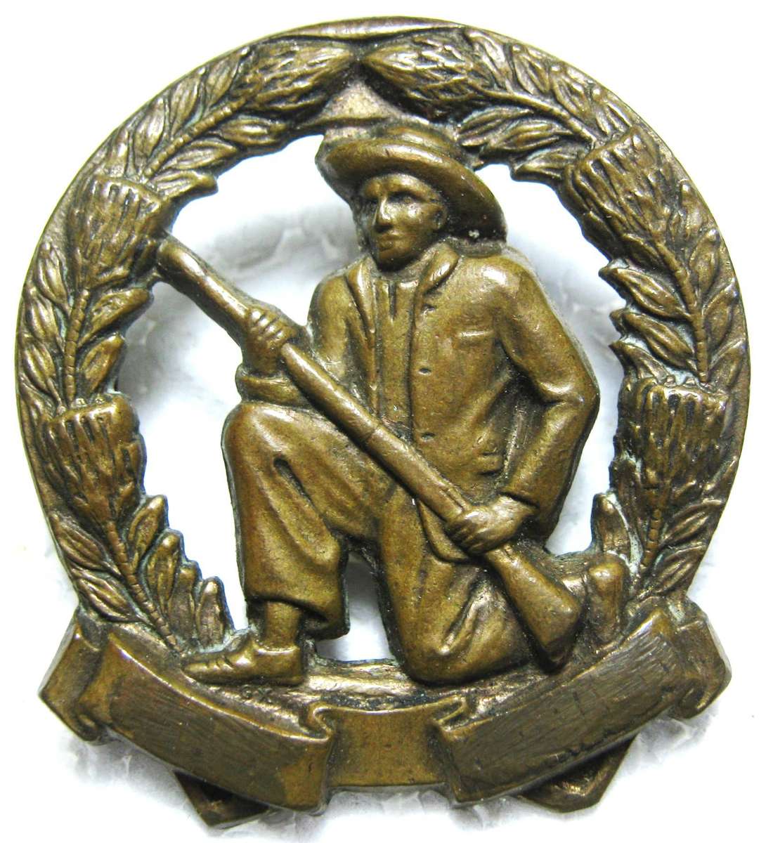 SADF CITIZEN FORCE SKIET COMMANDO CAP BADGE WITH LUGS WORN 1954 - 1963 IN GOOD CONDITION