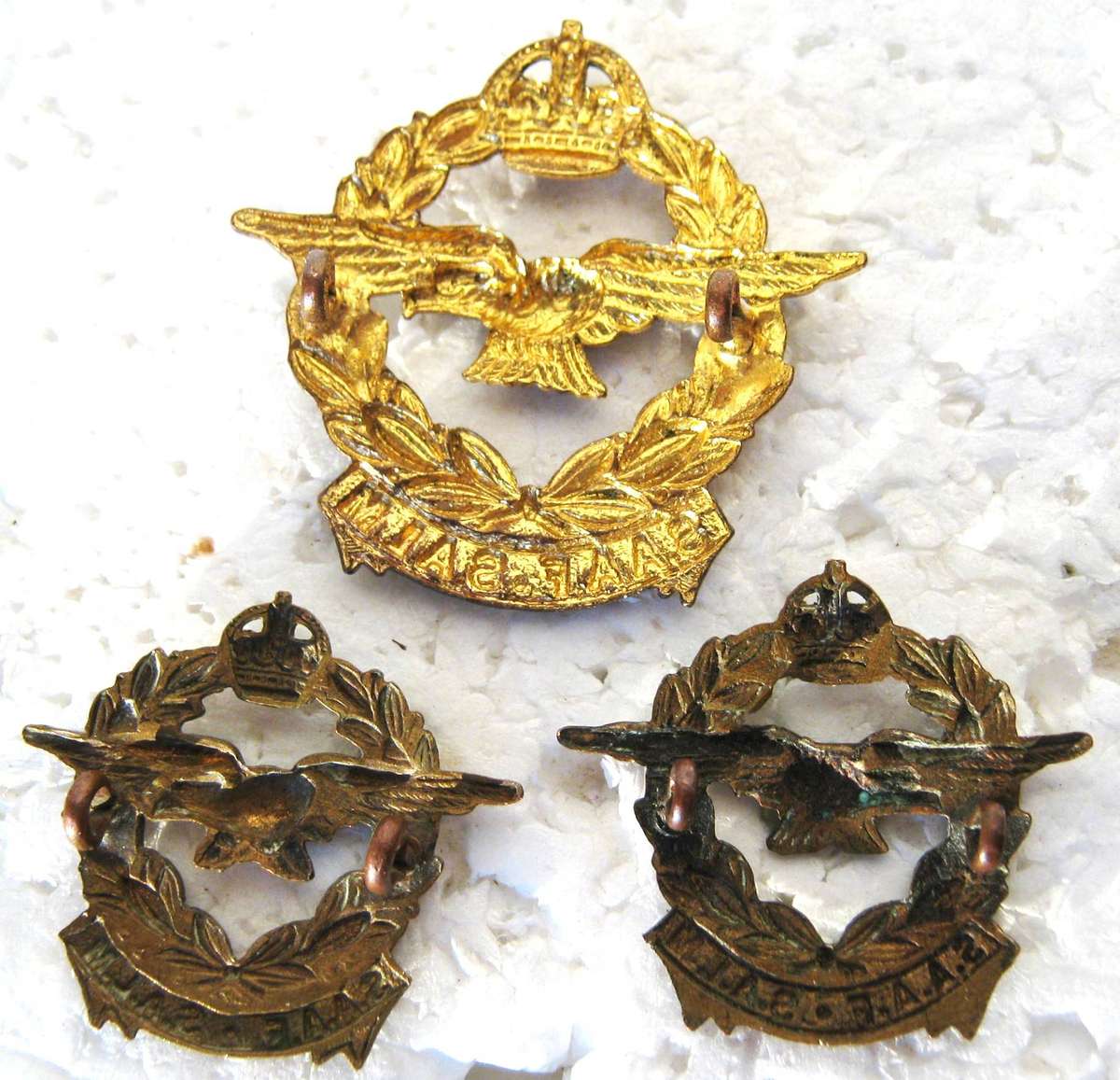 SAAF CAP AND COLLAR BADGE SET WORN 1926 - 1959 IN GOOD CONDITION