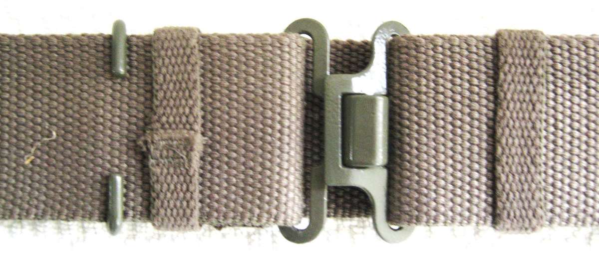 ARMY LATER ISSUE WEB BELT IN ALMOST UNUSED CONDITION CAN GO TO 115 CM