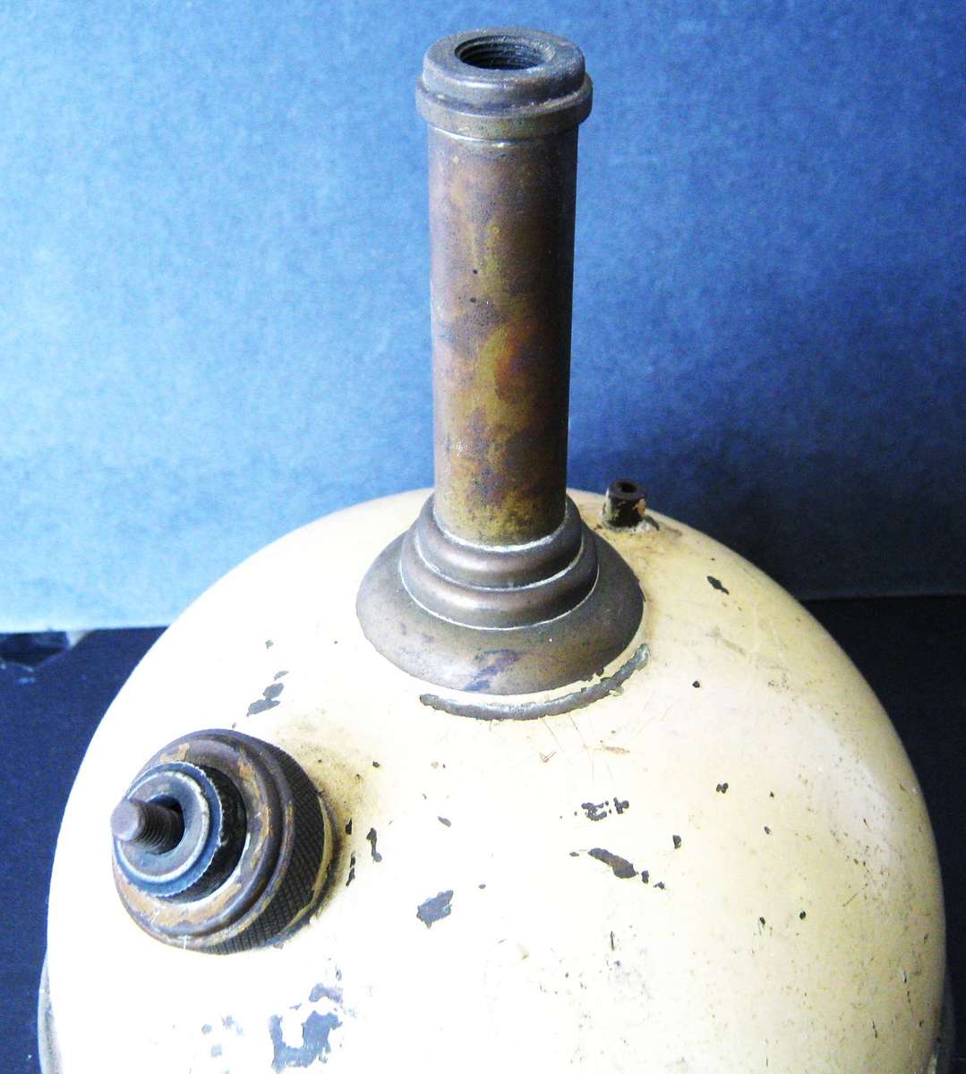 TILLEY PART TABLE LAMP SOLD AS SPARES NO HOLES IN GOOD CONDITION