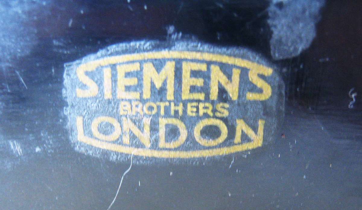 VINTAGE SIEMENS INTERNAL PUSH BUTTON EXTENSION SET TELEPHONE IN VERY GOOD CONDITION